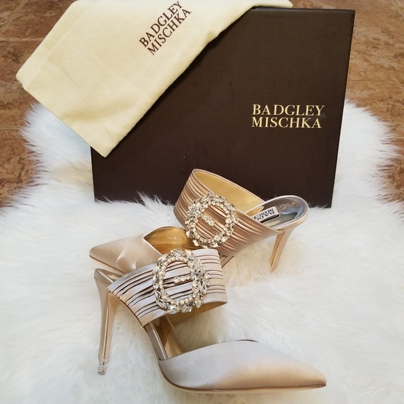 Badgley Mischka Shoes - 💎💎💎NIB Badgley Mischka Pumps💎💎💎